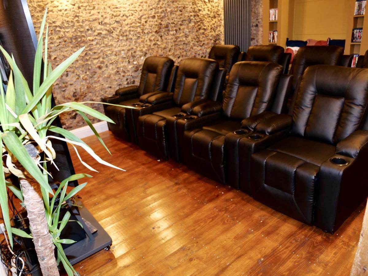 Luxury 9 Bed Manor House Hot Tub Cinema Room Skytv سافرون والدن المظهر الخارجي الصورة