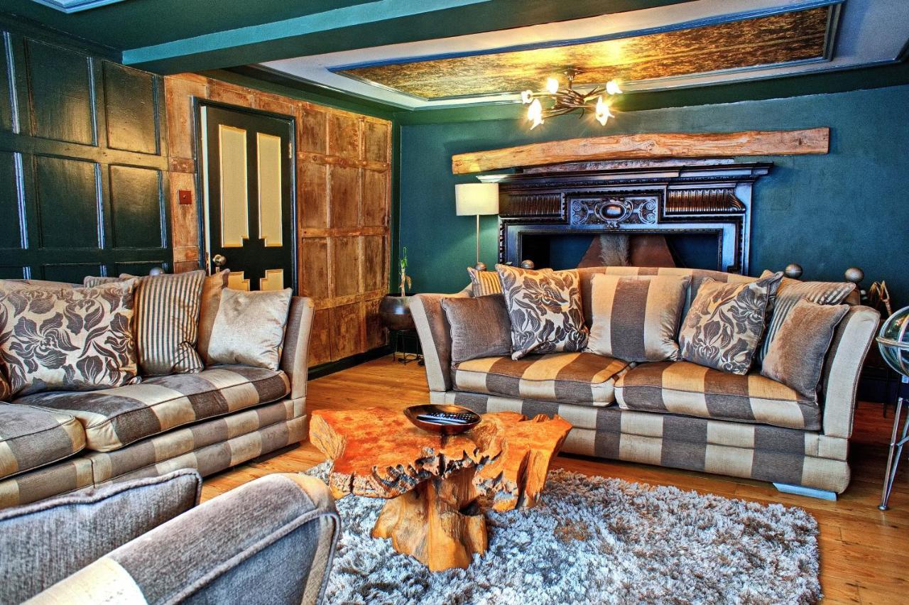 Luxury 9 Bed Manor House Hot Tub Cinema Room Skytv سافرون والدن المظهر الخارجي الصورة